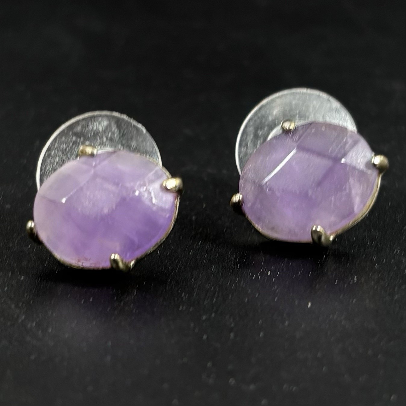 Lavender Jade Faceted Oval Prong Set Stone Gold Tone Stud Earrings 1/2″x3/8″