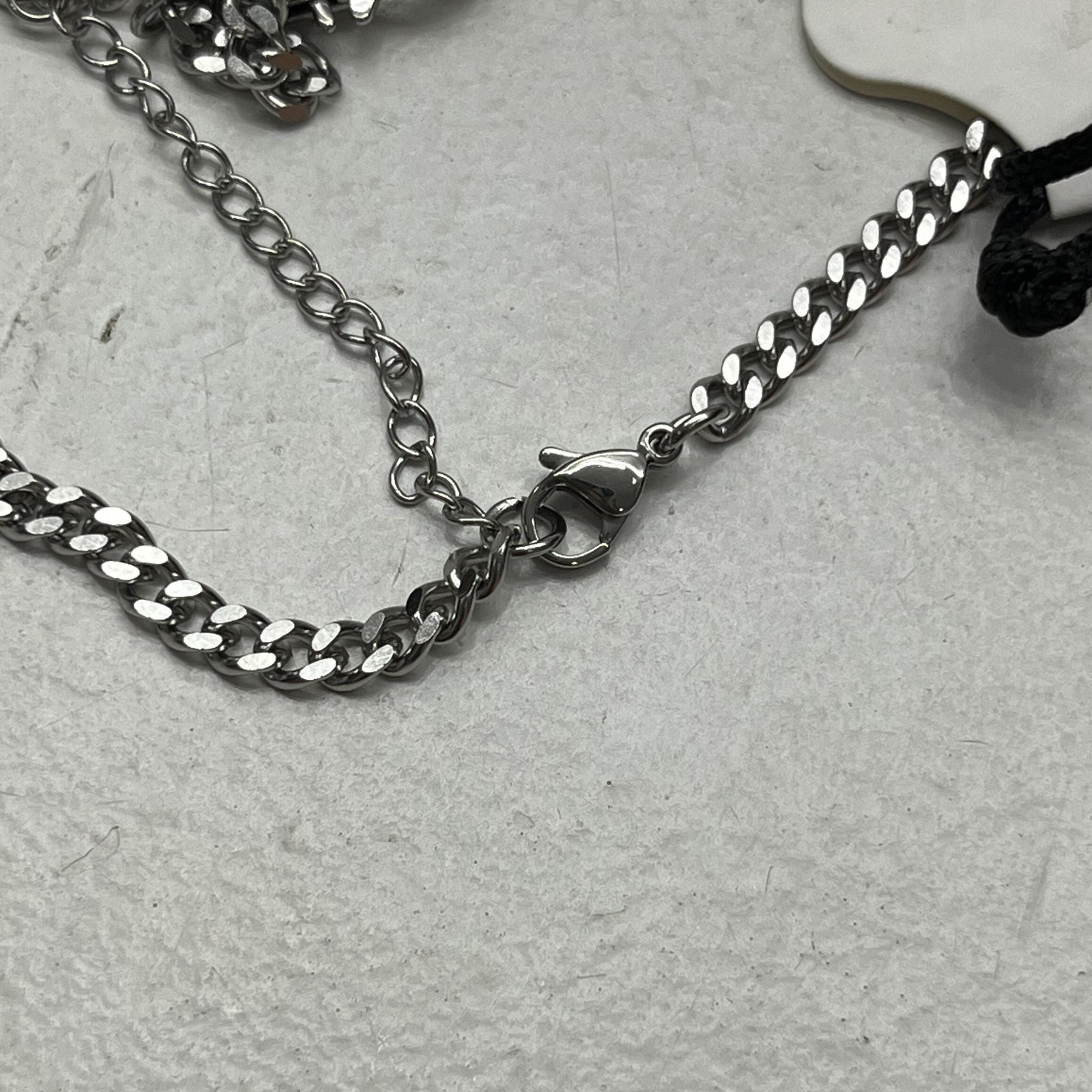 Silver Tone Handcuff Chain-Link Lobster Clasp 16In Chocker Necklace NEW