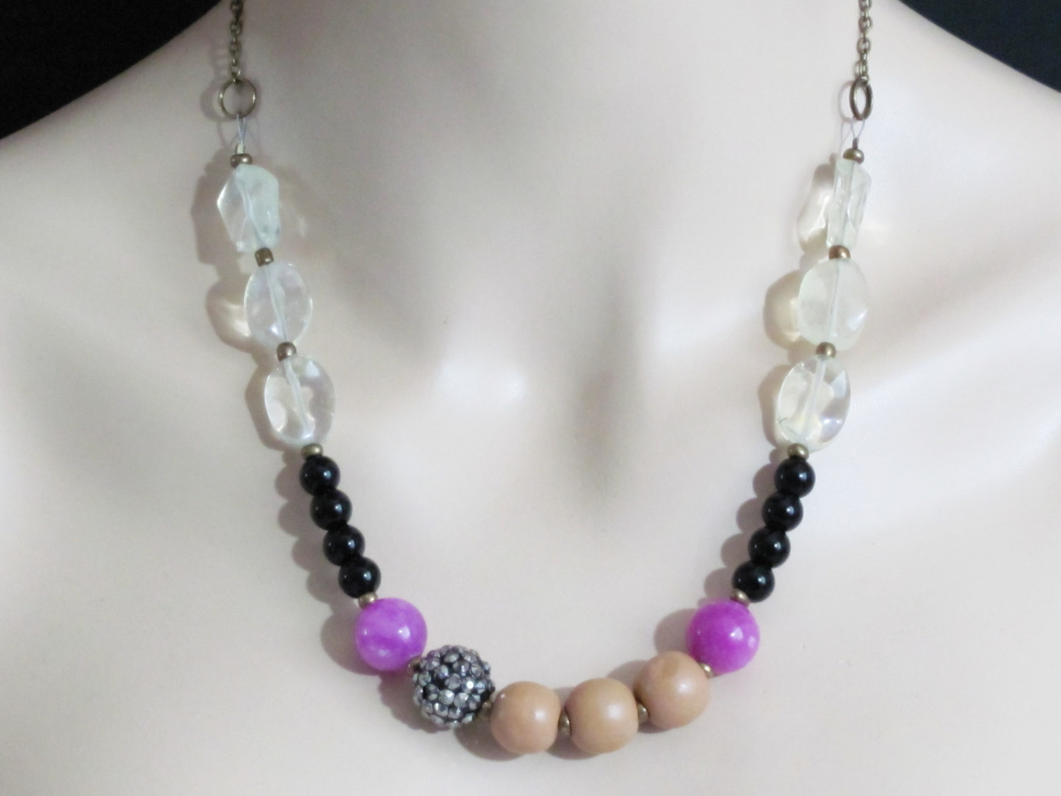 Statement Necklace Retro Vintage Fushia Black Multicolor Boho Bead Anthro Style