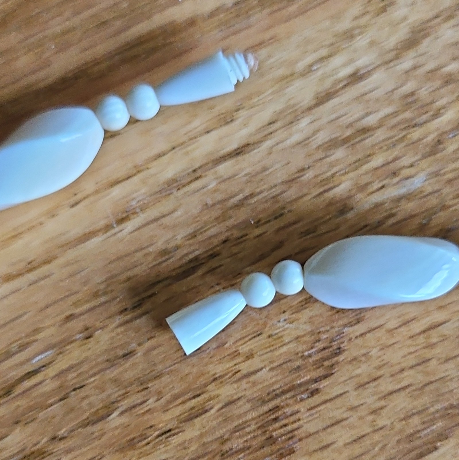 White Beaded Bone Grain Of Bone Visible Necklace Strand Ball/Bead Chain, Unique