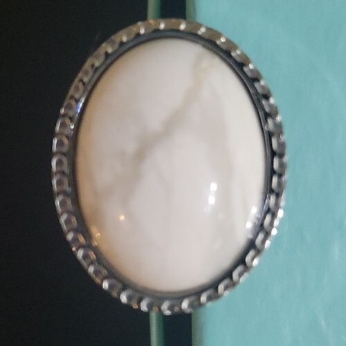jBloom White Necklace – Silver- With Ring.