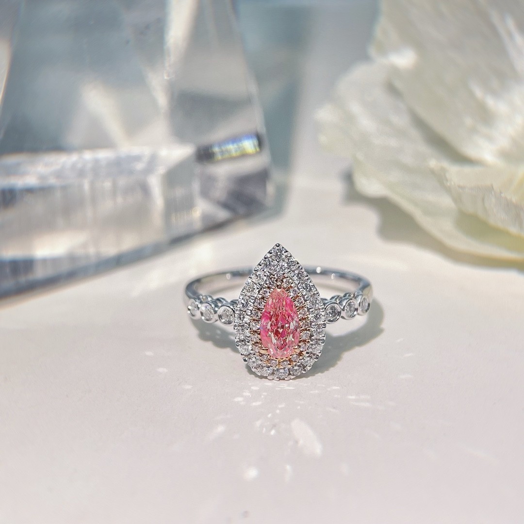 0.25 CT Elegant Fancy Vivid Pink Lab-Grown Pear Diamond Ring 14K White Gold