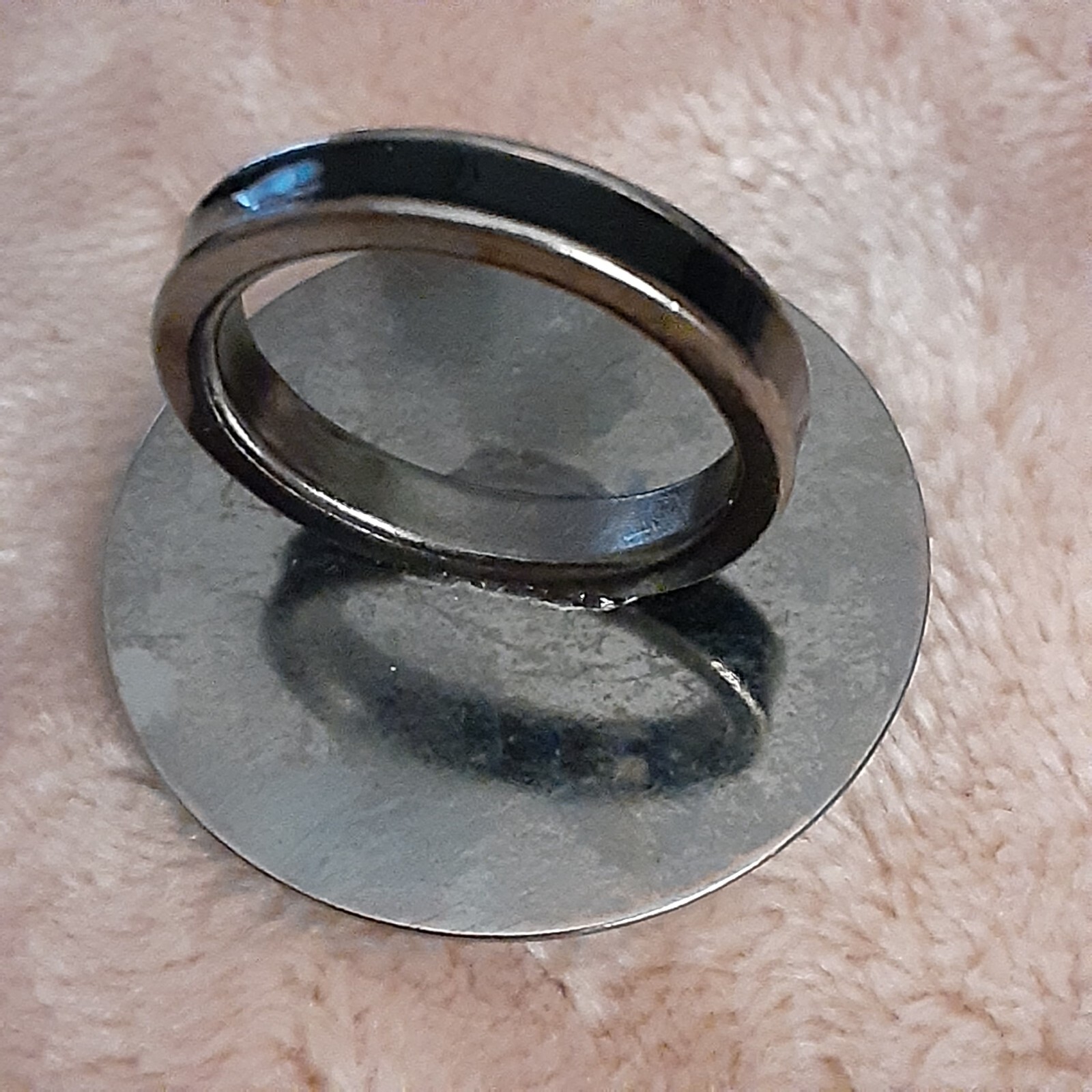 Contemporary modernistic black gray enamel ring size 6