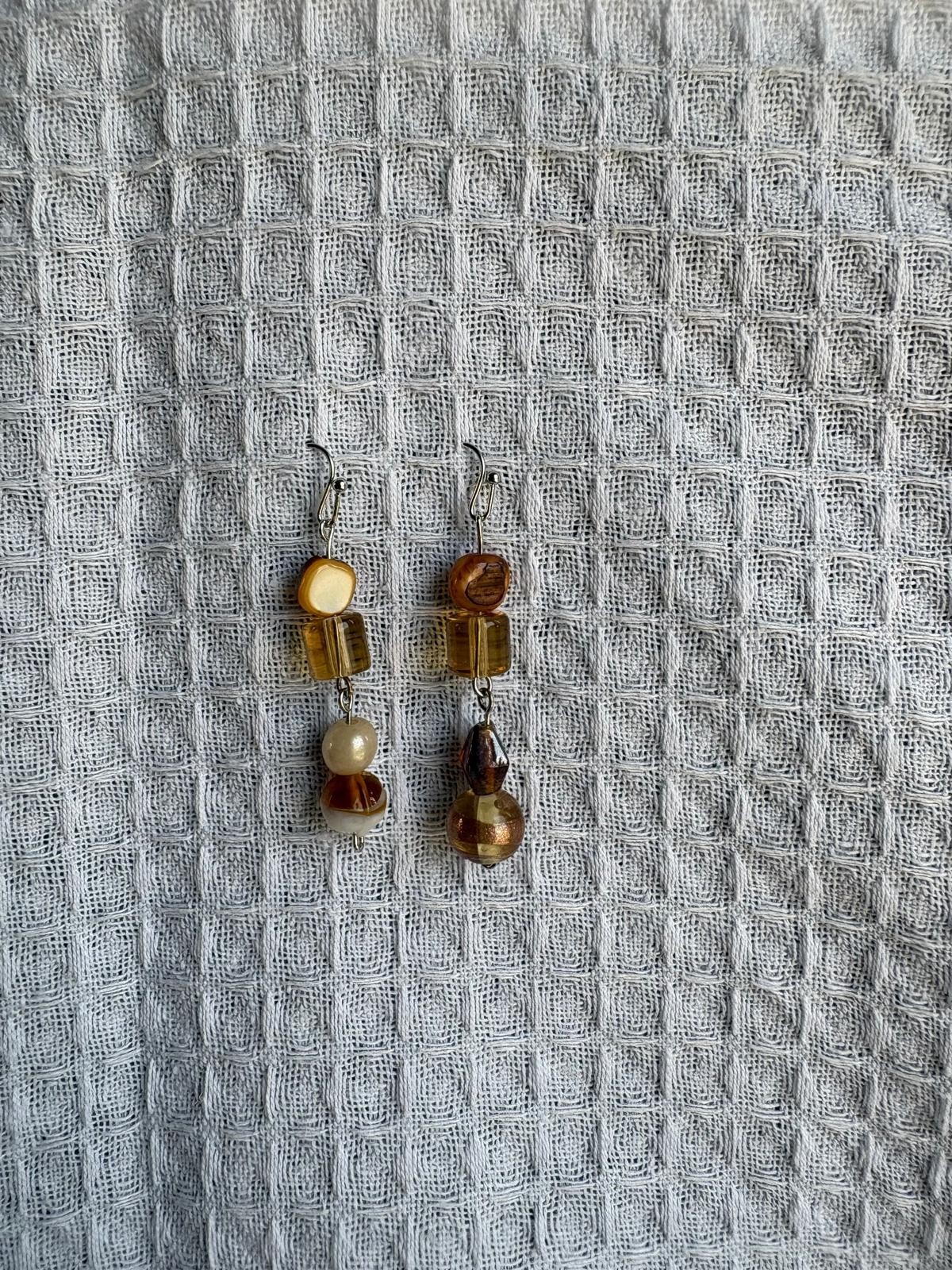 brown and white bead elegant irregular 1.5″ dangle hook earrings