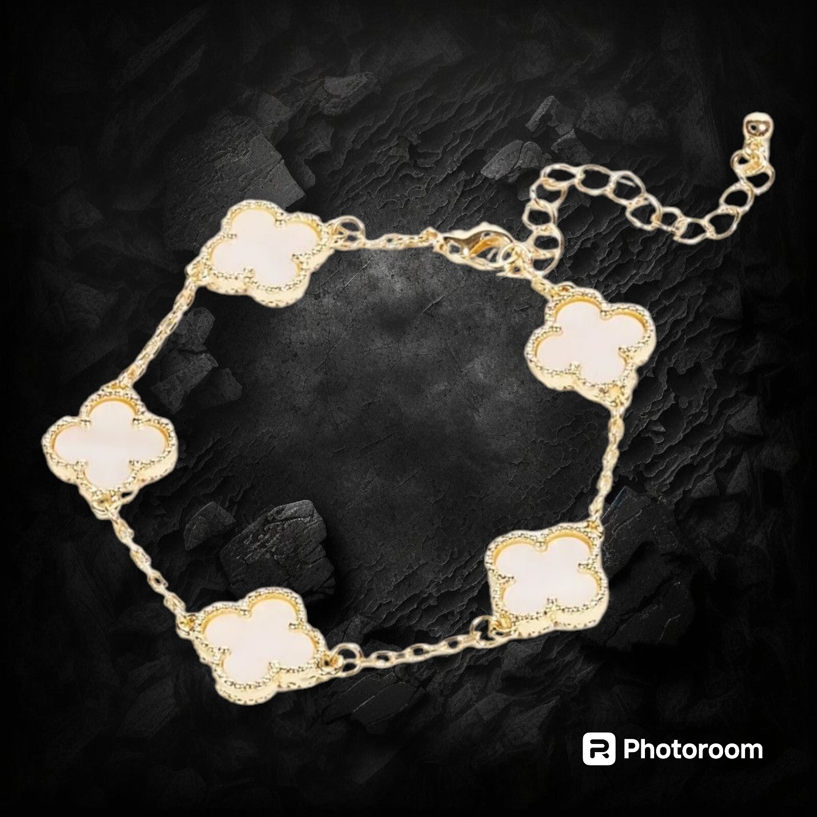 18 K Gold Plated Single Sided 4 leaf clover bracelet