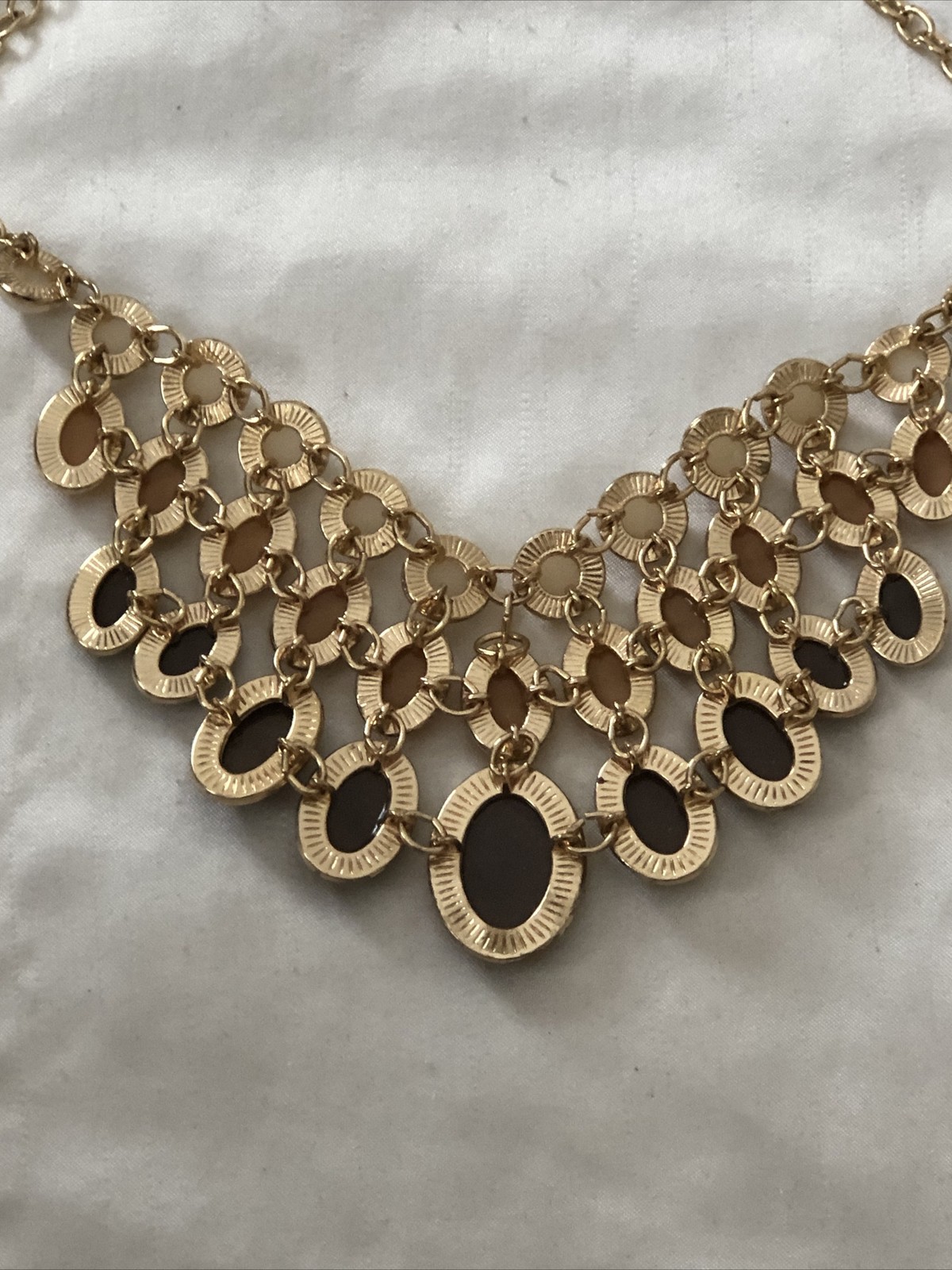 NY Statement Bib Necklace Gold Pearl Beige Brown Tan