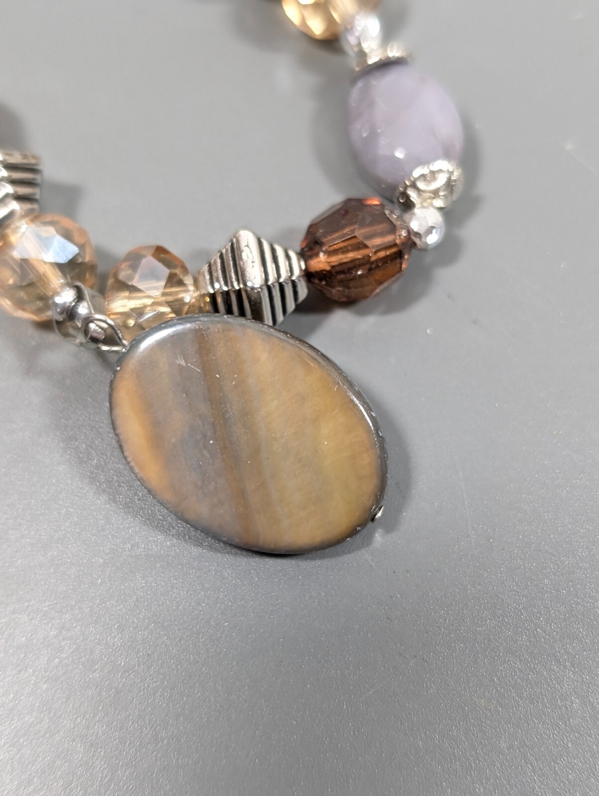 Boho Western Gray Beige Glass Bead Oval Shell Pendant Charm Necklace 21 in