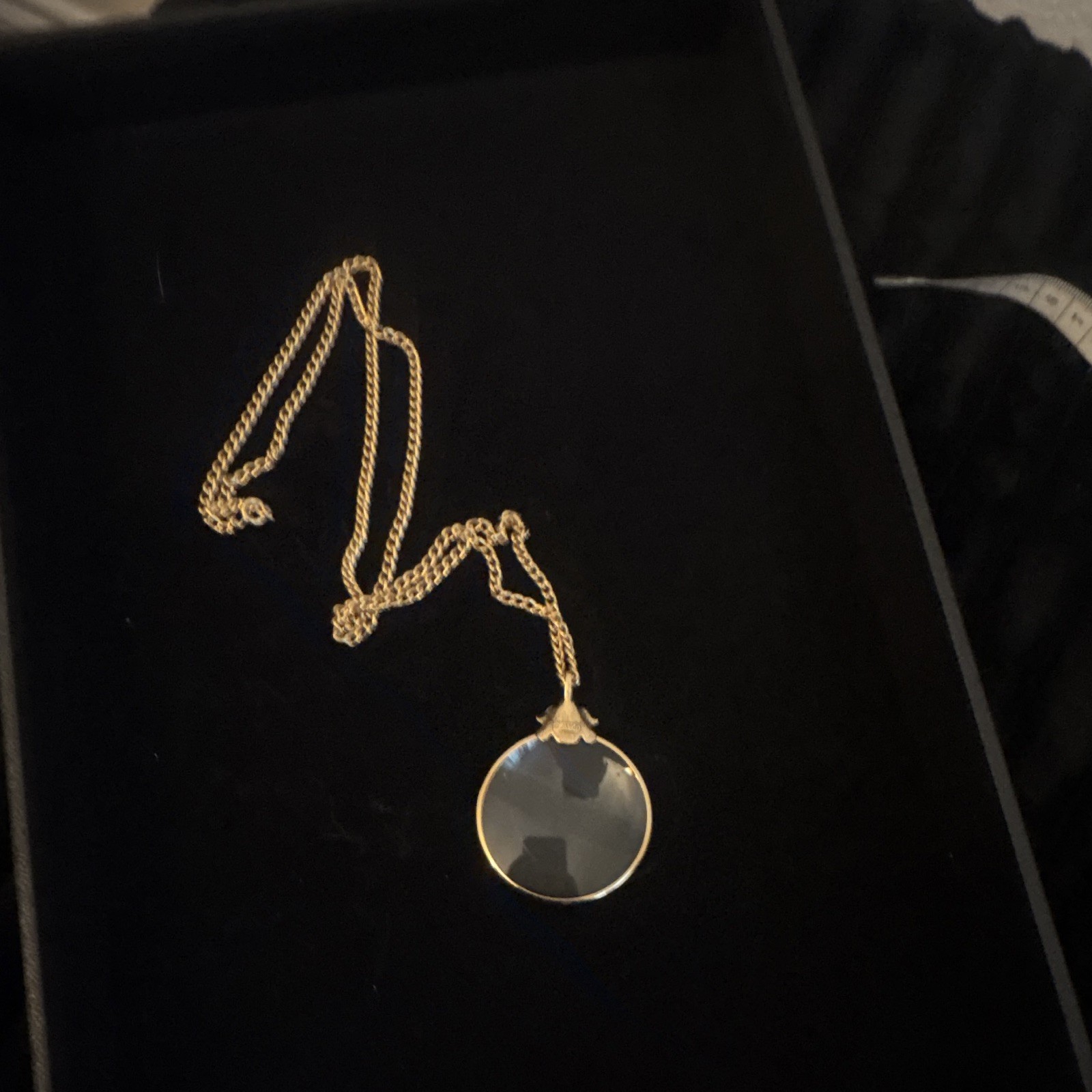 Avon Signed Gold Tone Round magnifying gloss Accents Rope Necklace vintage