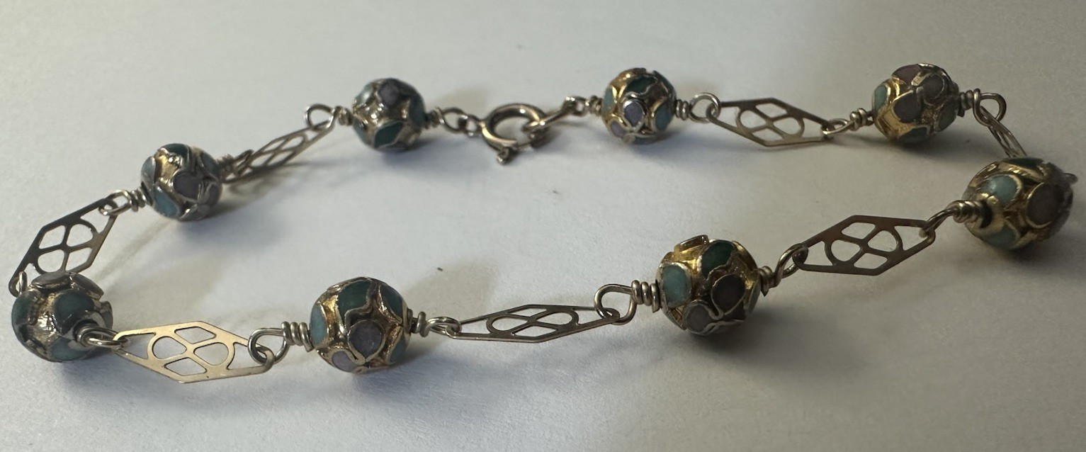 Gold filled 1/20 14k enamel beaded cable chain bracelet lobster clasp. 7”
