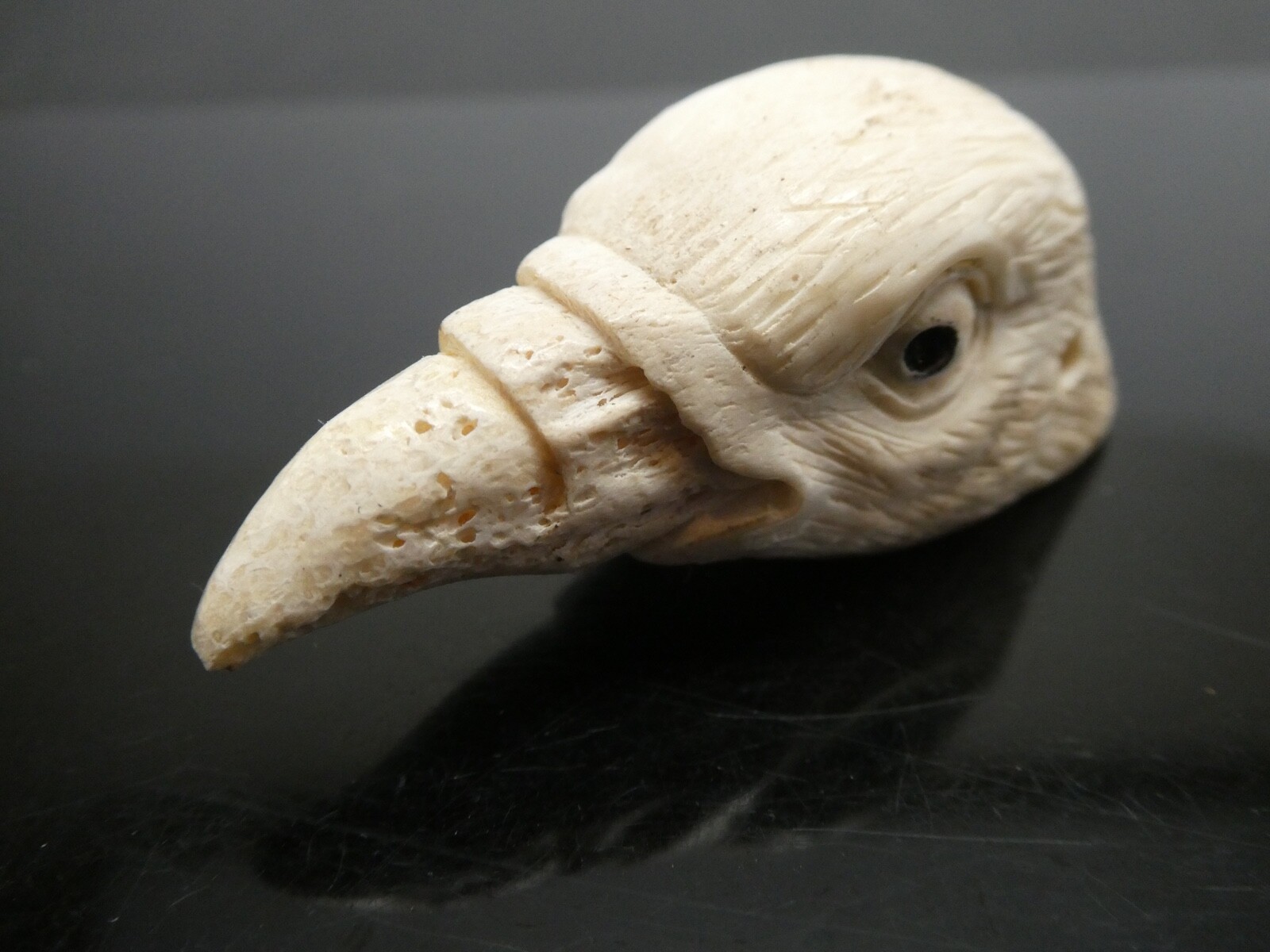 Hand Carved Realistic Crow Bird Head Shed Deer Antler SP Chain Pendant Necklace