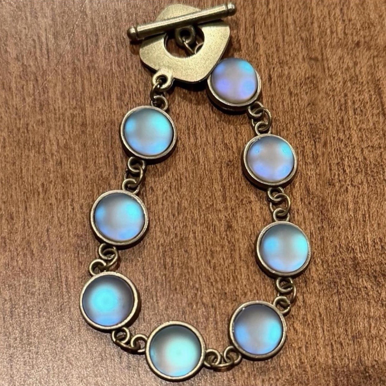 Iridescent Blue Purple “Mood Stone” Glass Bracelet w/Brass Toggle Clasp ✨💎🔮