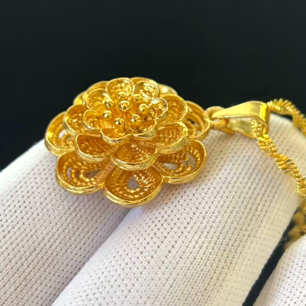 VTG Flower Gold-plated (NOT SURE) Hollowed-out Pendant Necklace, marked ‘999’