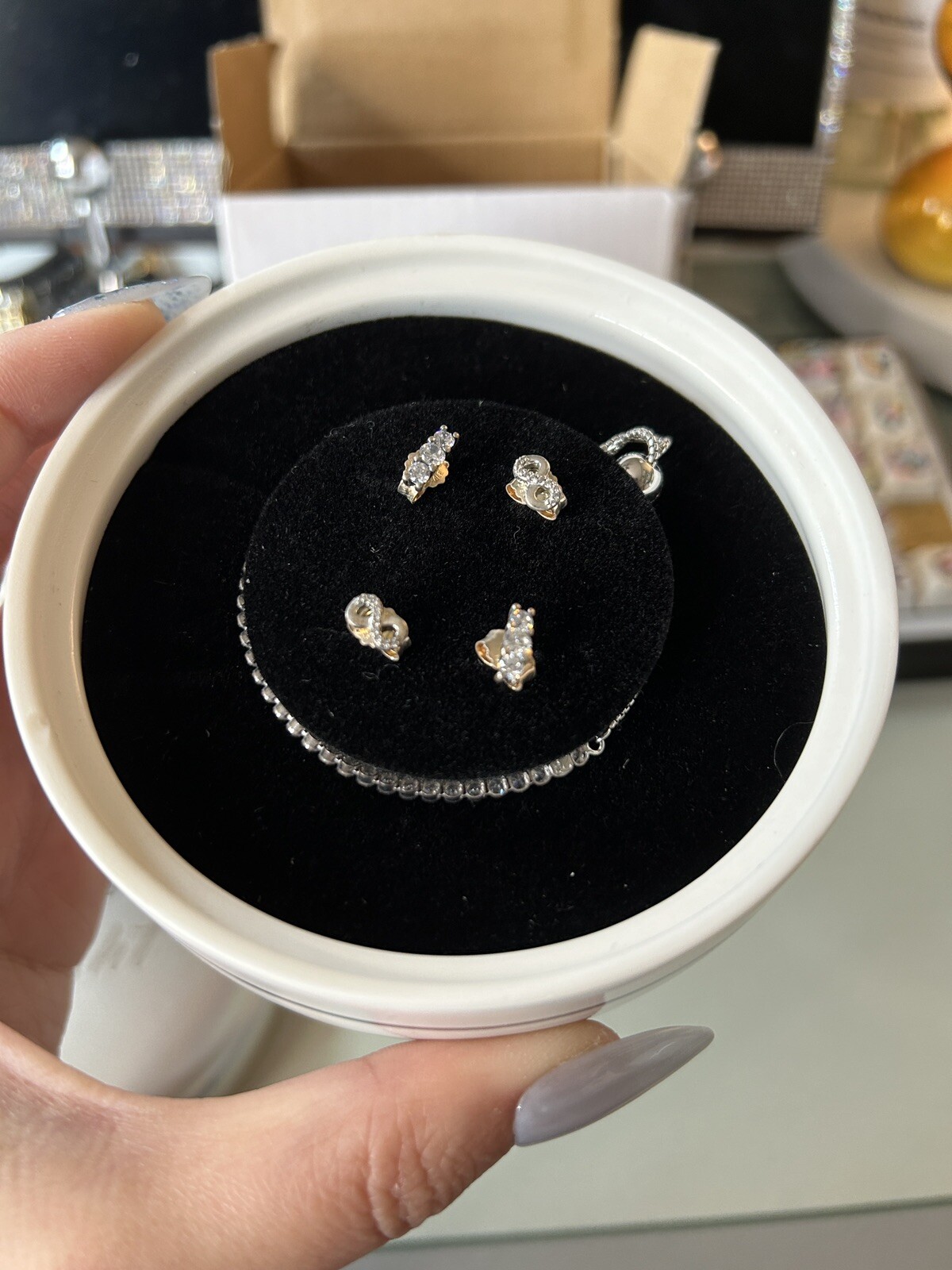 PANDORA Gift set Stud EARRINGS Sparkling bracelet with ceramic jewelry box