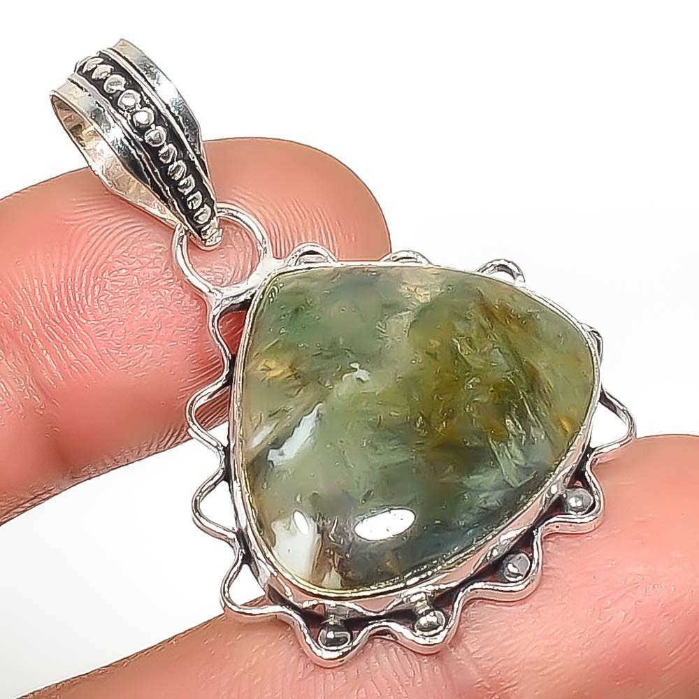 Natural Labradorite – Canada Gemstone 925 Silver Plated Pendant 1.56″ P785-328