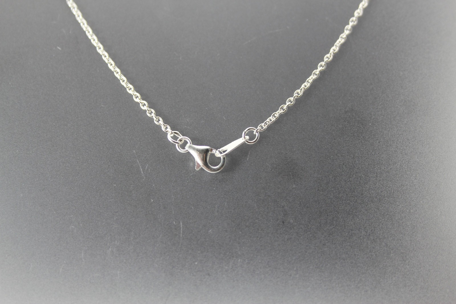 Sterling Silver 925 Round Disk Pendant 18″ Chain Necklace 7.3 Grams (NEC5943)