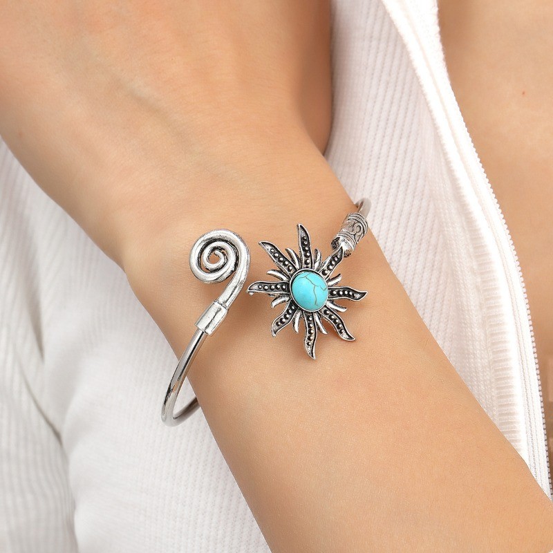 Women’s Retro Sunflower Turquoise Alloy Bracelet Adjustable Opening Bracelet