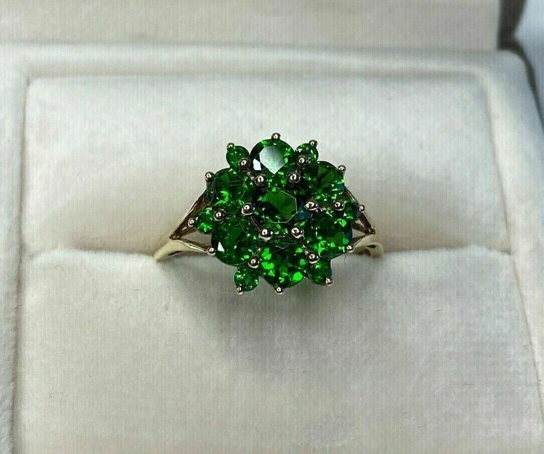 Round Simulated Green Emerald Stunning Wedding Fancy Ring 14k White Gold Plated