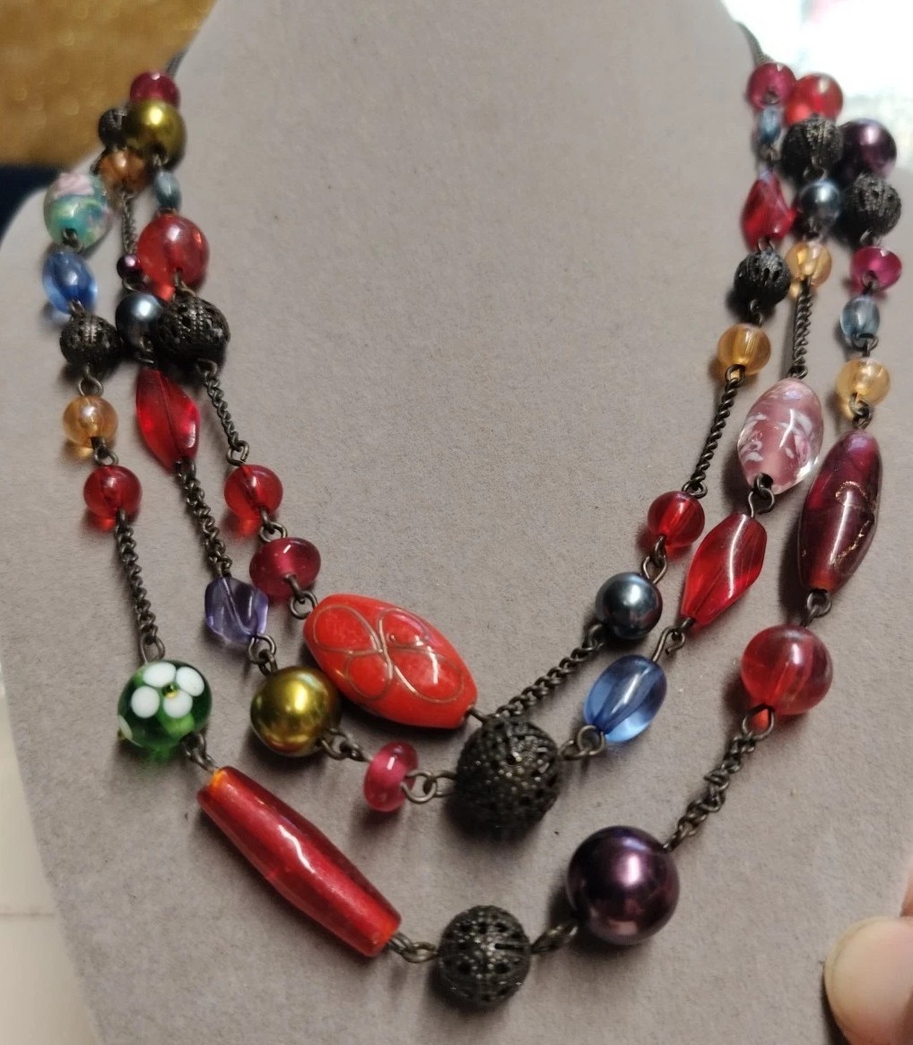 AVON SP Colorful 3 Strand Glass/Acrylic/Metal Beaded Necklace Bronze Tone Flower