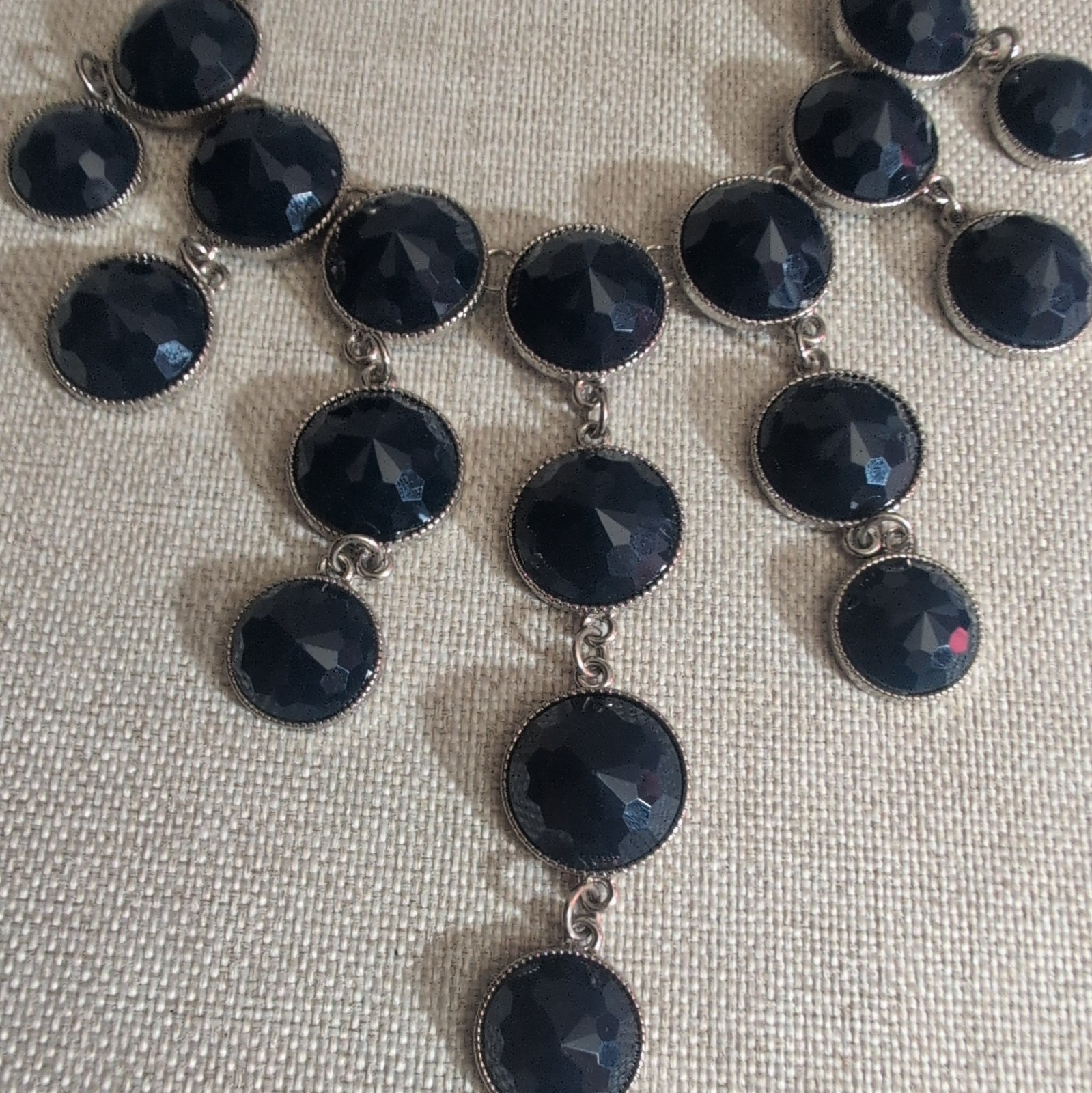 Silver Tone Black Round Bezel Pendant Necklace Cable Chain Lobster 18 in