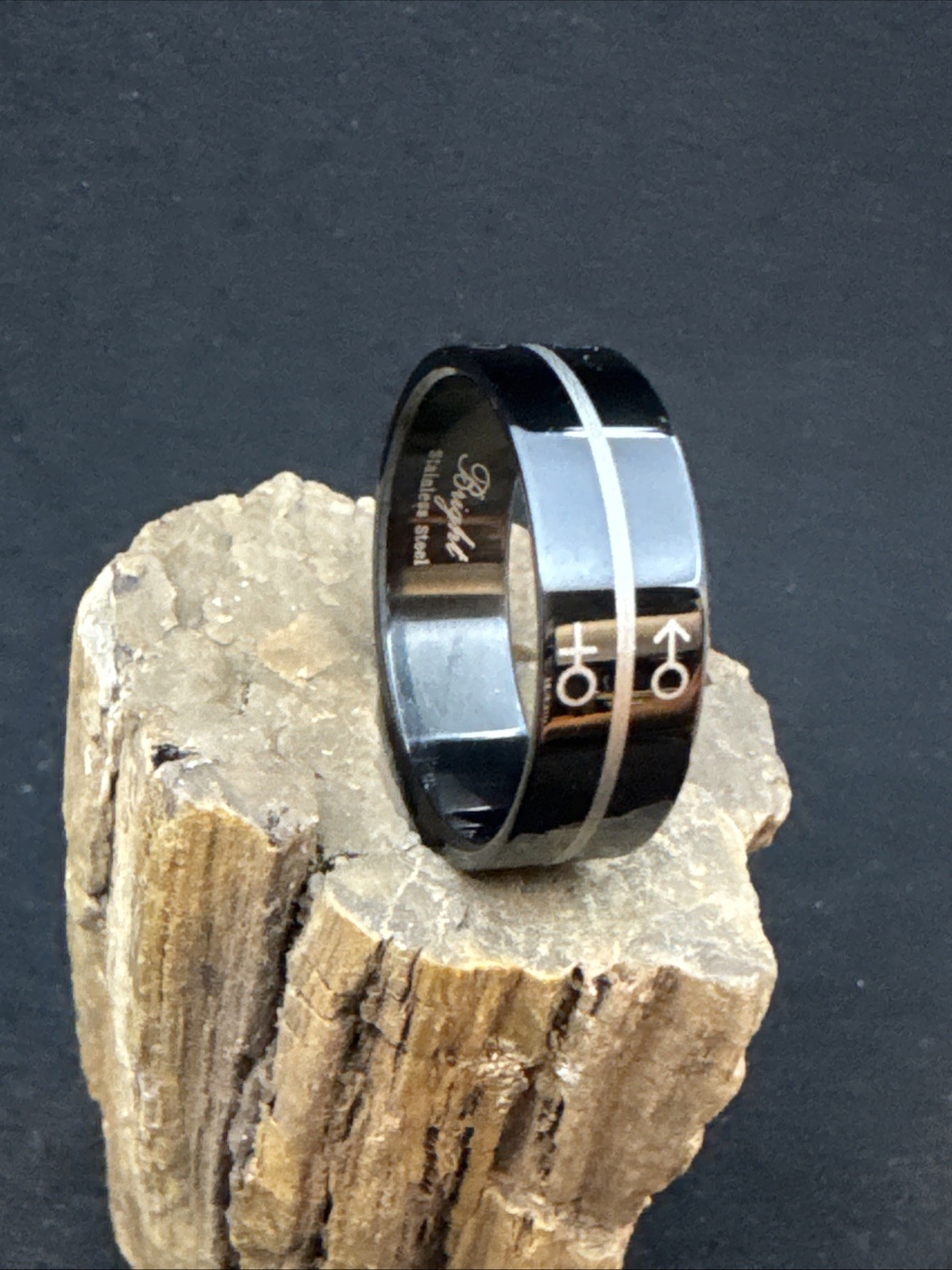 Male Female Symbol Ring 2 Tone Black Laser Cut Design