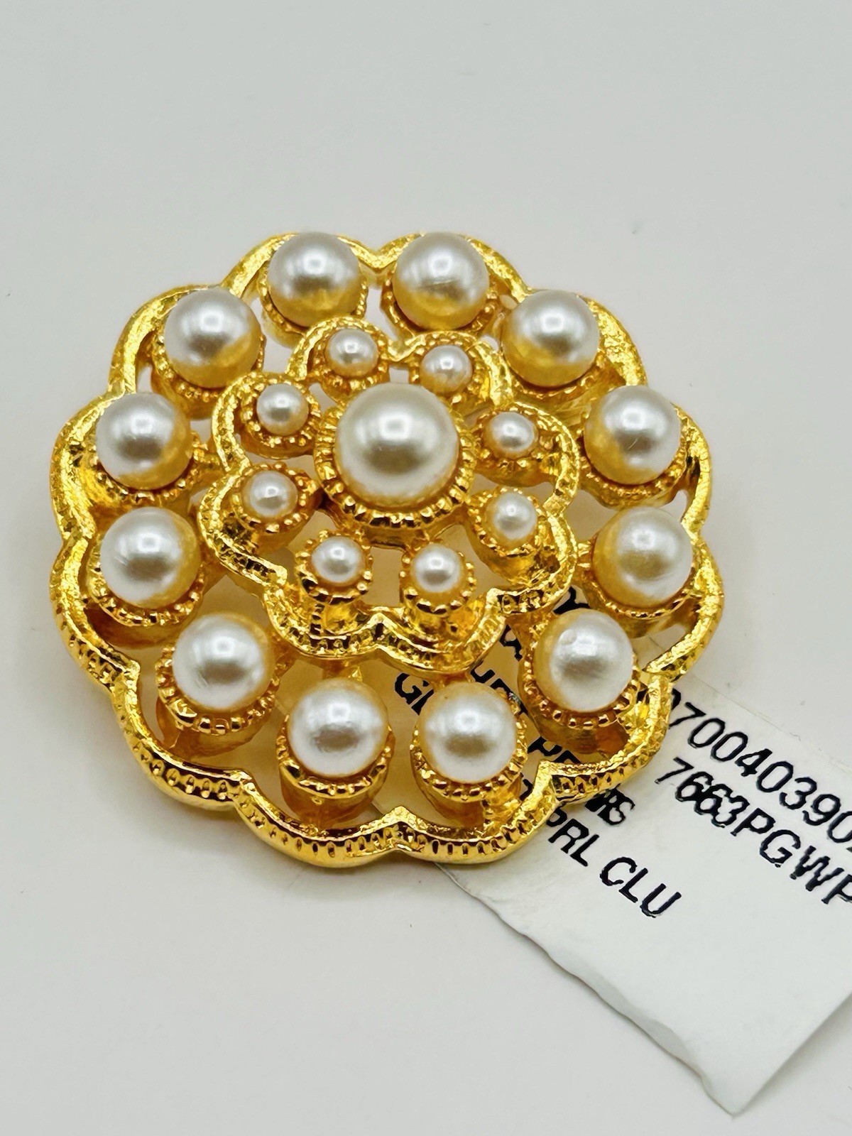 Kenneth Jay Lane Scalloped Faux Pearls Brooch Pin Floral Gold Tone New Signed