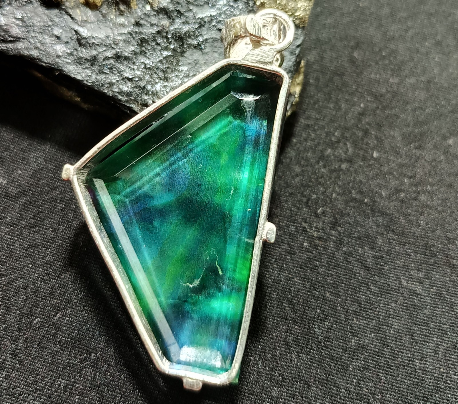 75.45 Ct Natural Ammolite 925 Solid Silver Rainbow PENDANT Certified Gemstone