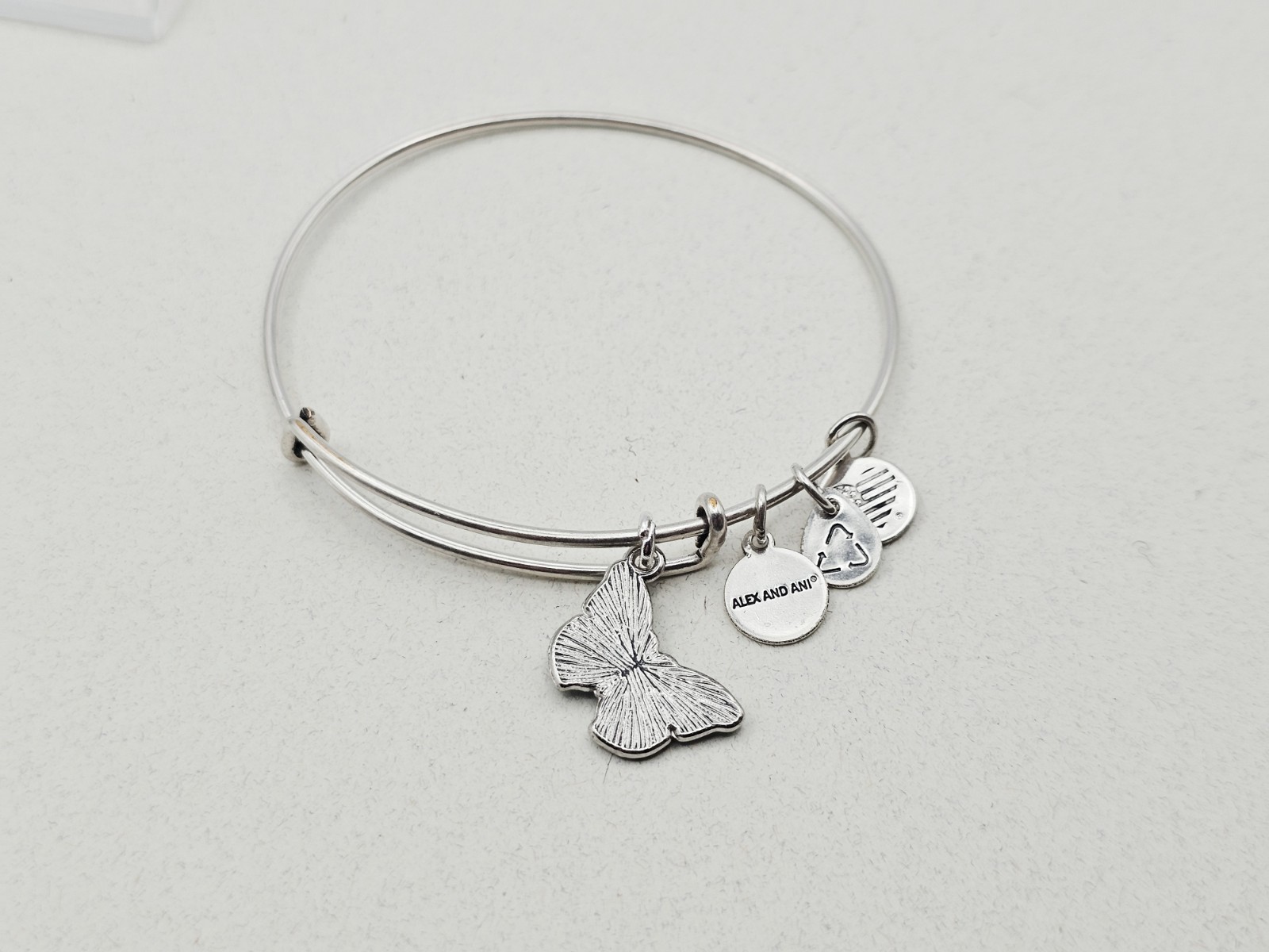 Alex Ani Silver Bracelet With Green Lace Butterfly 🦋 🦋 Generic Metal Charm ✨️