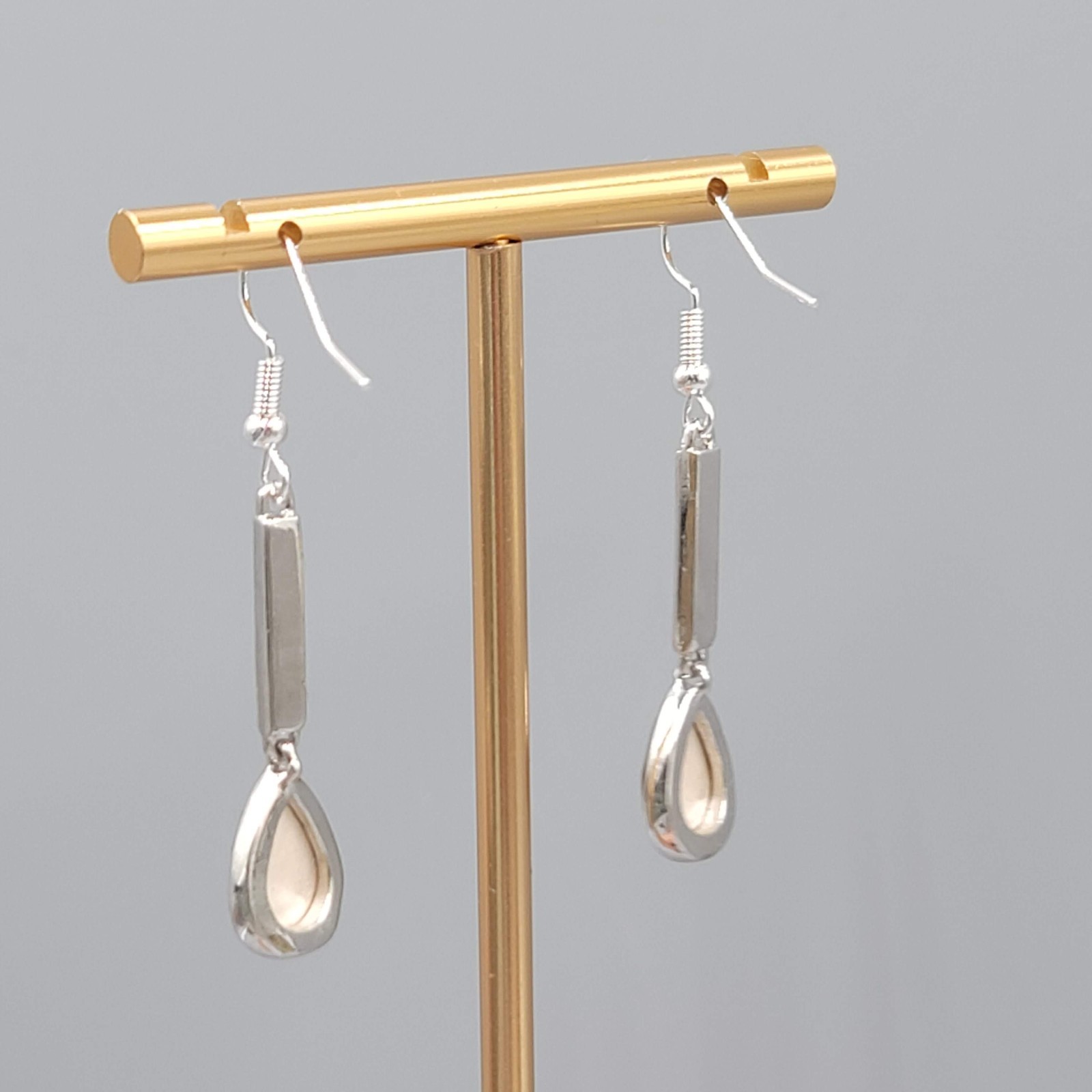 Faceted Yellow Teardrop Pierced Earrings Silver tone Dangle 2 3/8 in