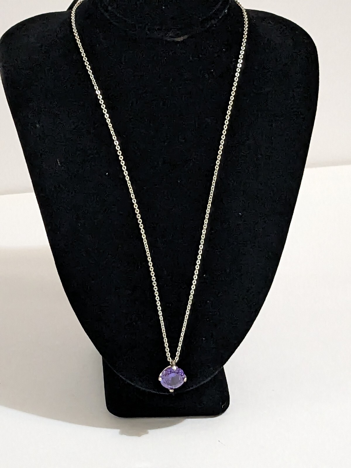 Vintage Avon Purple Glass Pendant Stone Silver Tone Cable Link Necklace 16″.