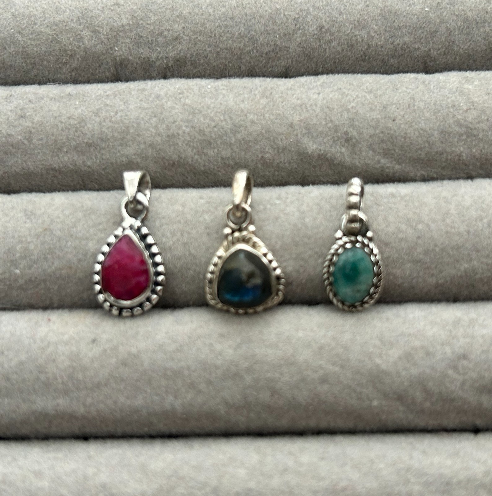 3 X 925 Sterling Silver Ruby Emerald Labradorite Pendant Ladies Necklace