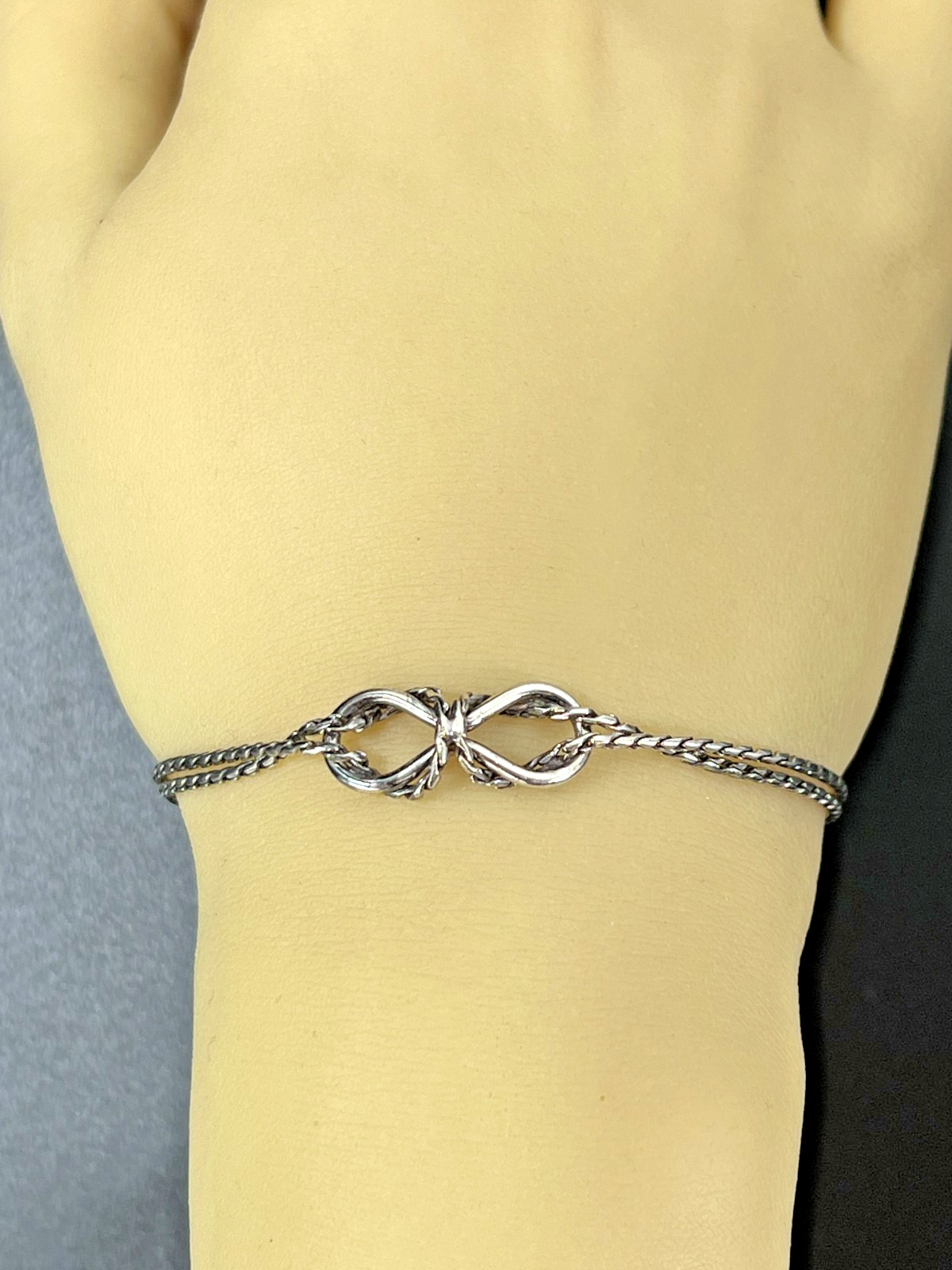 Sterling Silver Infinity Bracelet – 18.5cm – 5.00g – Marked 925 ITALY 127 AR