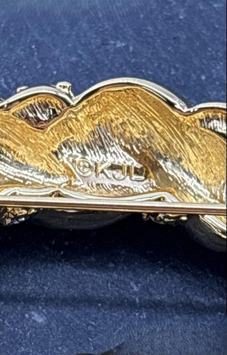 KJL Kenneth Jay Lane Love Knot Brooch Pin + Tassels Rhinestones Gold Setting
