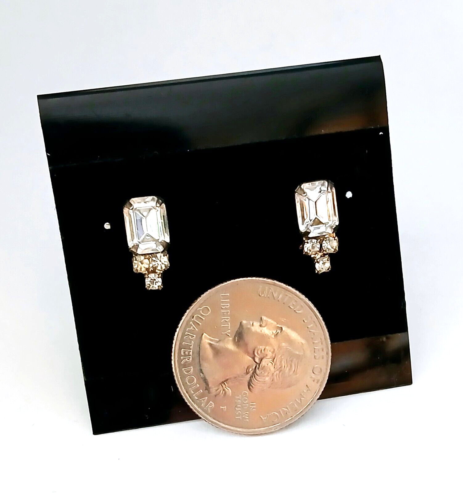 Beautiful Formal or Casual Crystal Stud Pierced Earrings … Se436