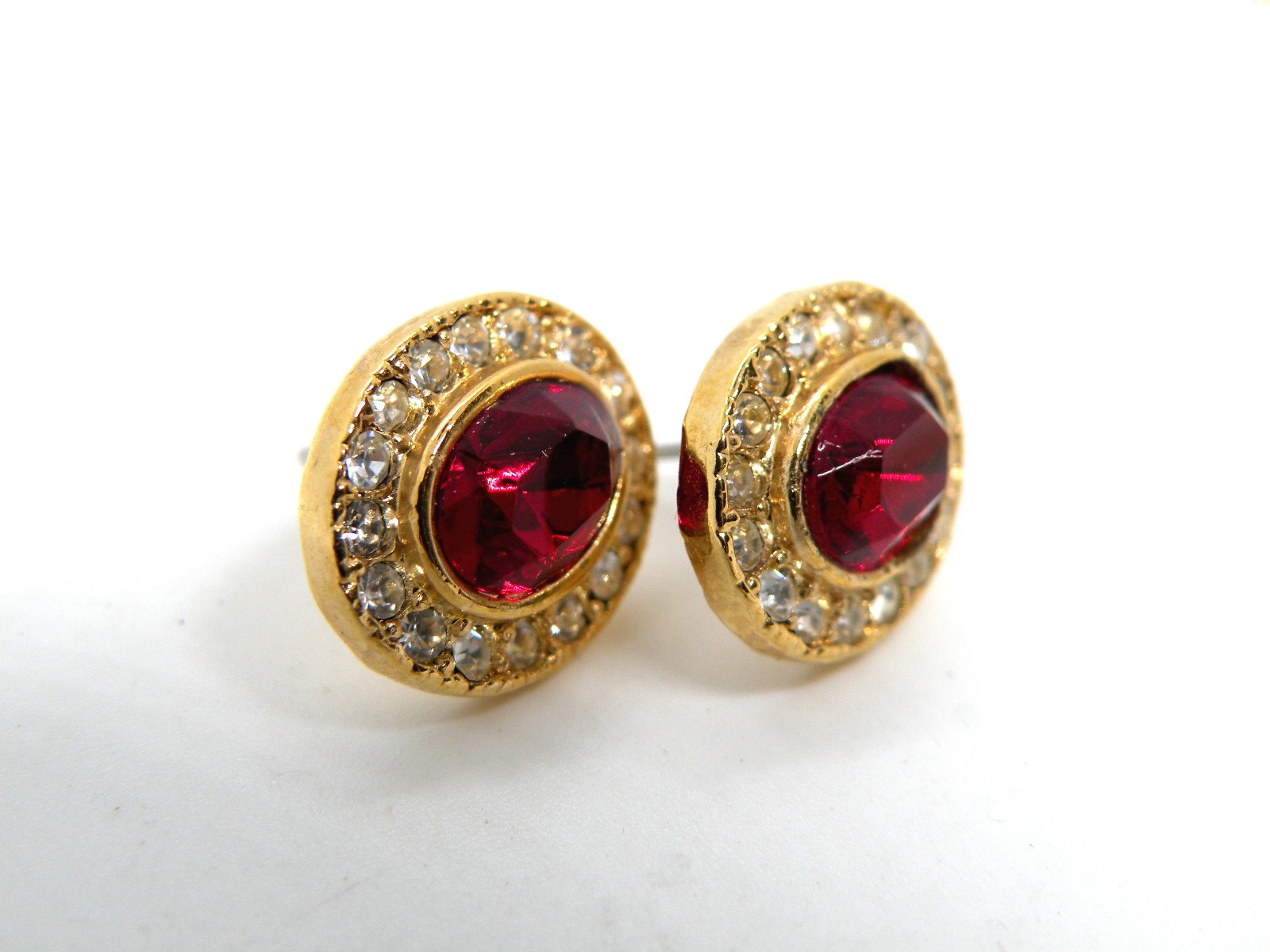 Red Roman Signed Crystal Oval Gold Tone Pendant Jewelry Necklace Earrings Set