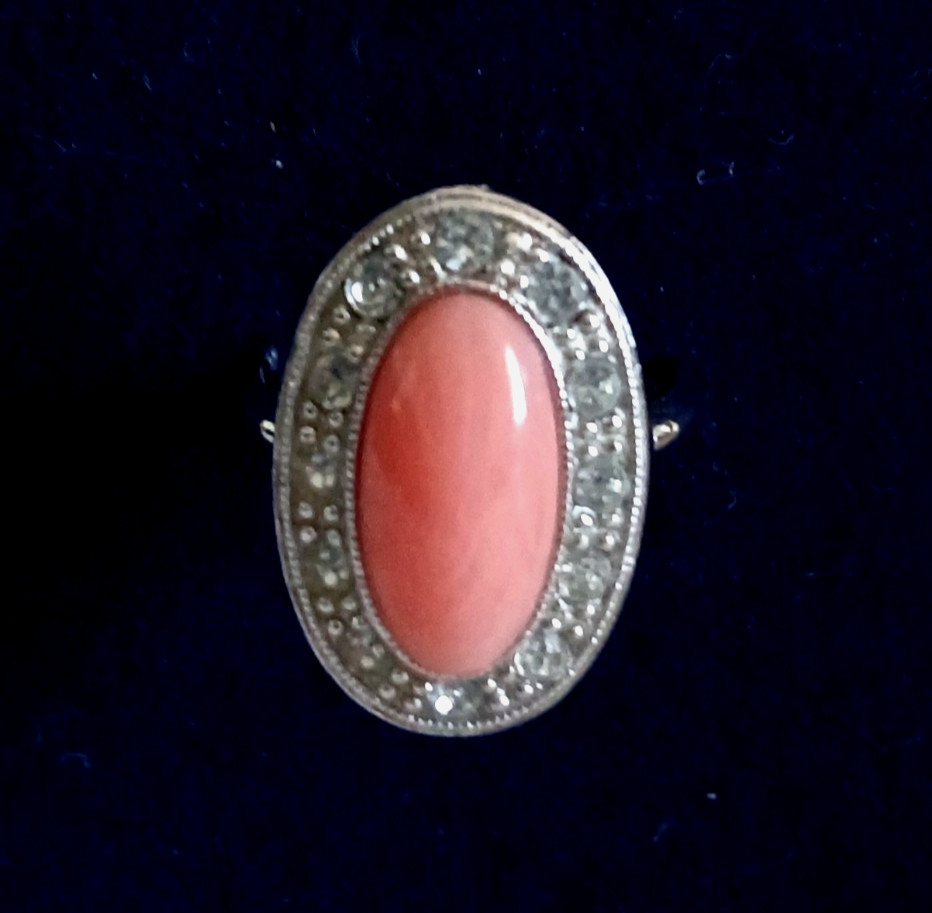 Avon Pale Fire Peach/Pink Cabochon Crystal Rhinestone Ring Size 7/8 – Branded