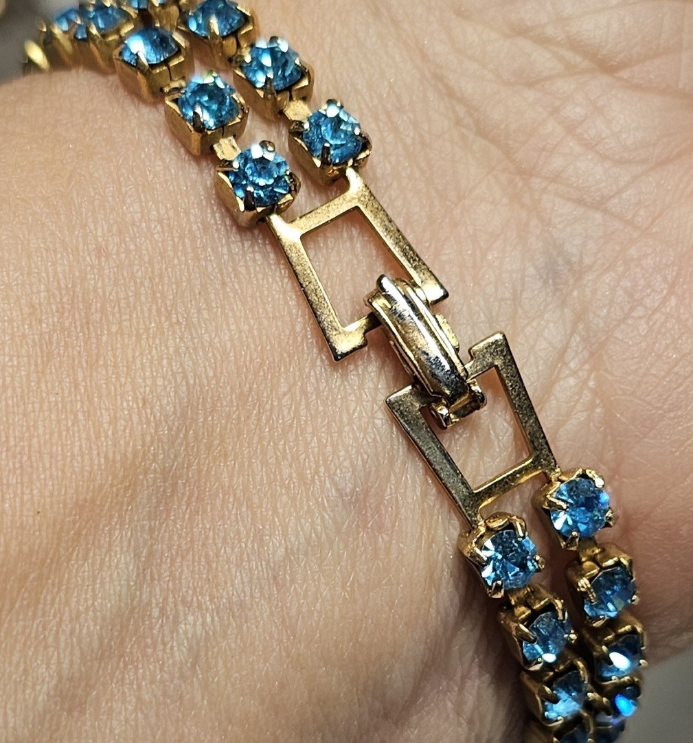 Blue Rhinestone Bracelet Gold Tone Fold Over Clasp Size 6 1/2″
