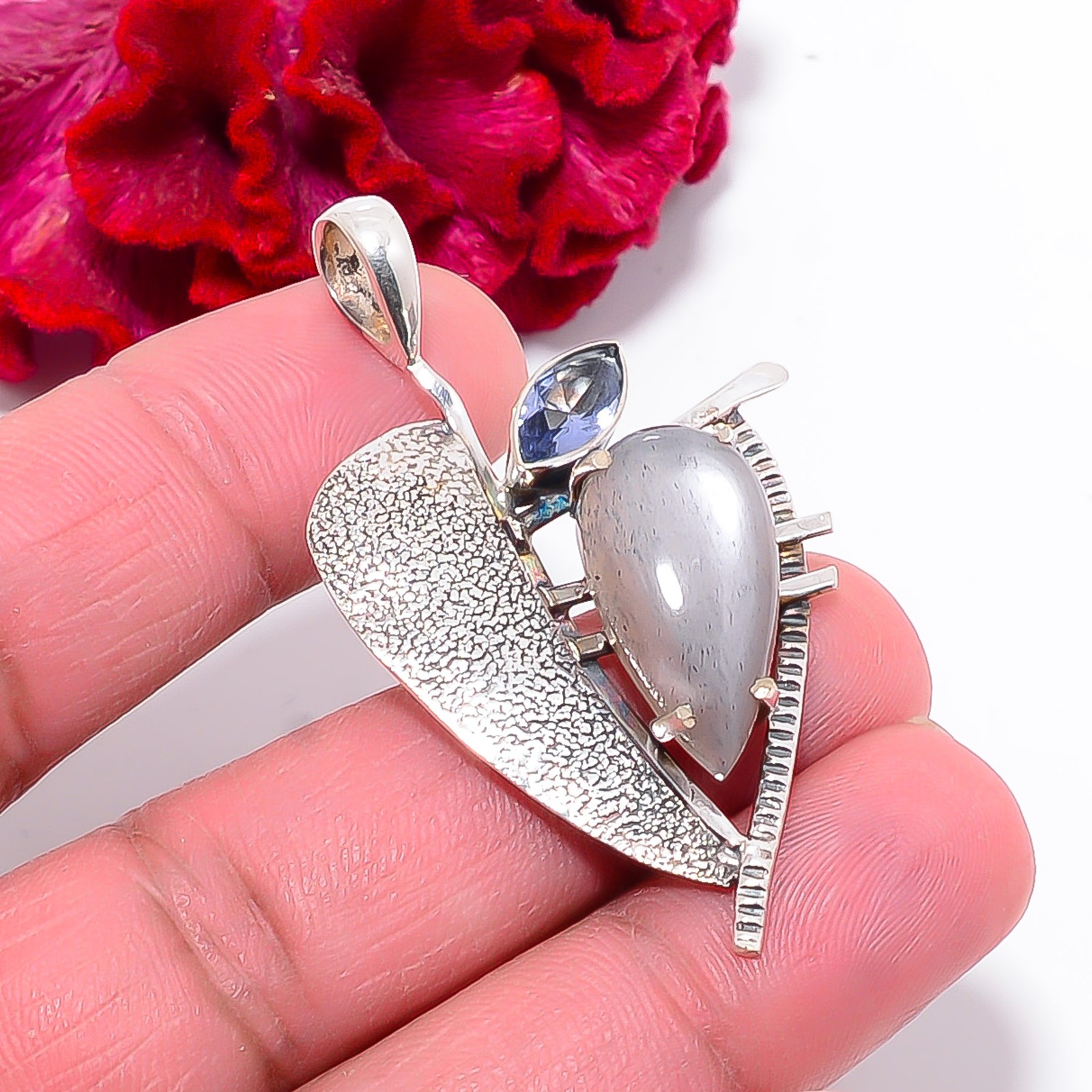 Gray Moonstone – Sri Lanka & Iolite 925 Sterling Silver Pendant 1.99″ P102881022