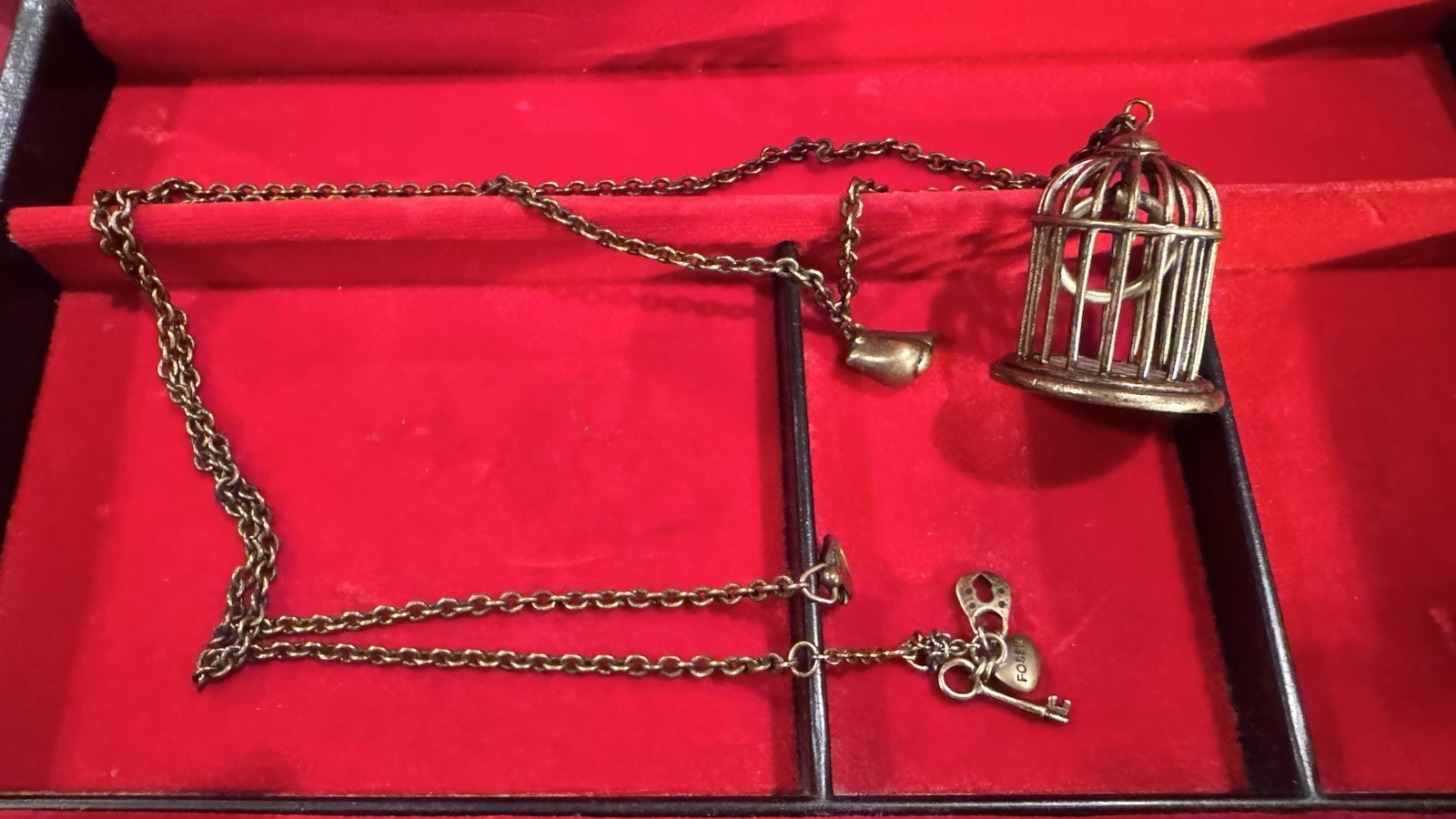 Fossil Gold Tone Cable Chain Charm Necklace Birdcage Pendant Key & Skull