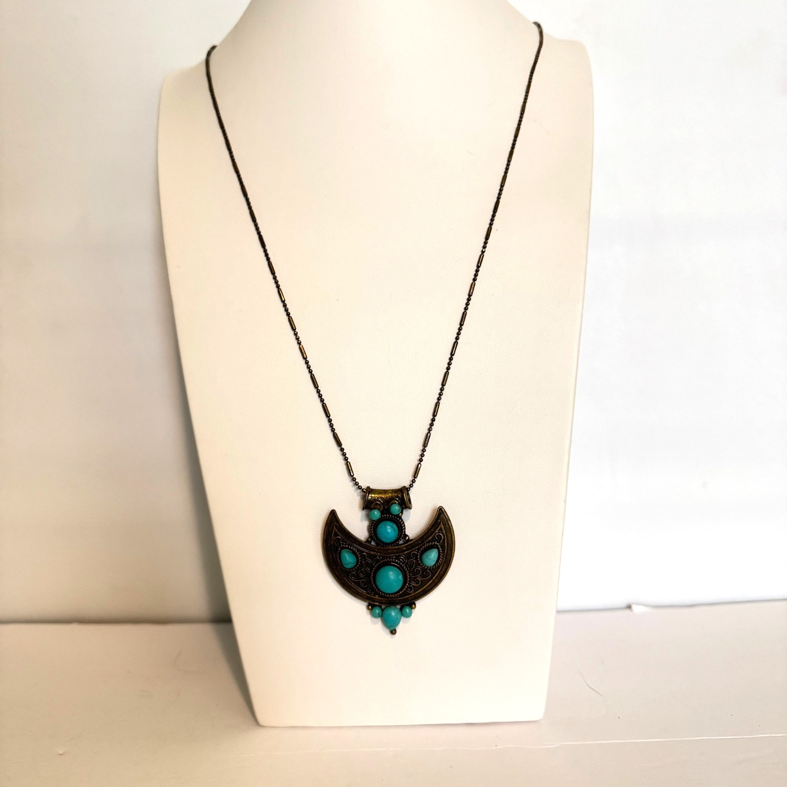 Vintage Boho Crescent Moon Pendant Necklace Faux Turquoise Antique Bronze Chain