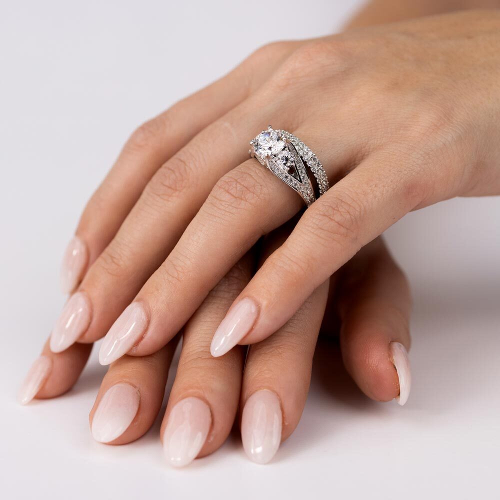 925 STERLING SILVER BRIDAL RING ROUND CENTER WITH SIMULATED FLAWLESS DIAMONDS