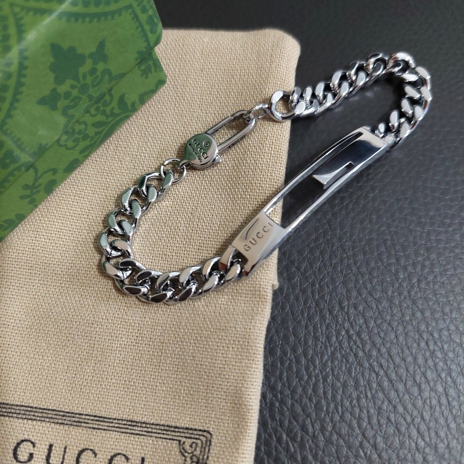 Gucci Silver Cutout G Chain Bracelet 7.5″