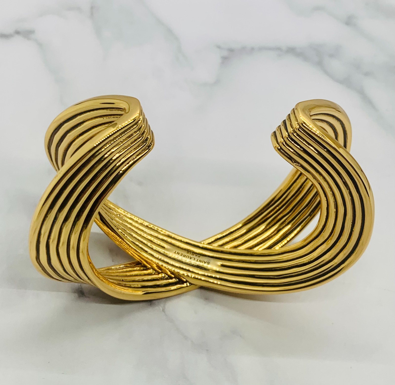 YSL YVES SAINT LAURENT Twisted Infinity Cuff Bracelet – Pre owned / MG6271