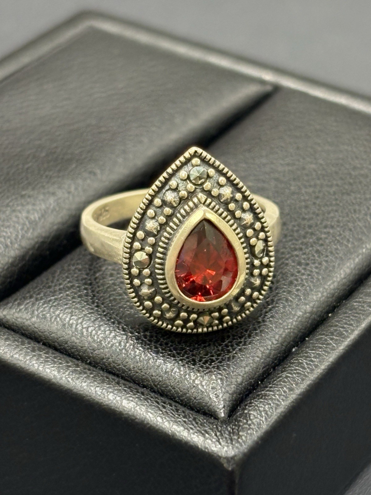 Vintage Ross Simons Sterling Silver Red Cubic Zirconia Ring Size 7 4 Grams E20