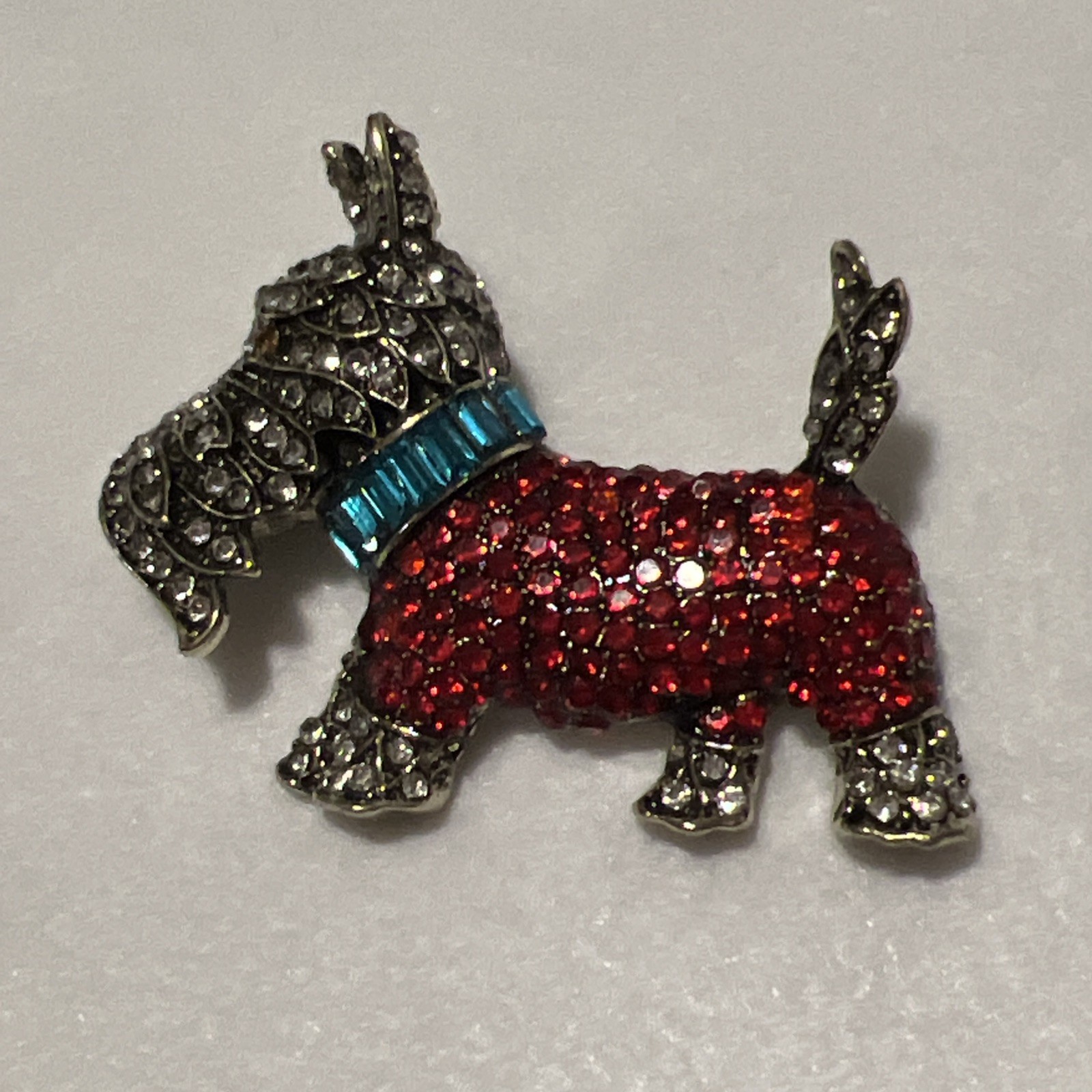 Scottie Terrier Dog Brooch 2.5″ Red Rhinestone Blue Collar