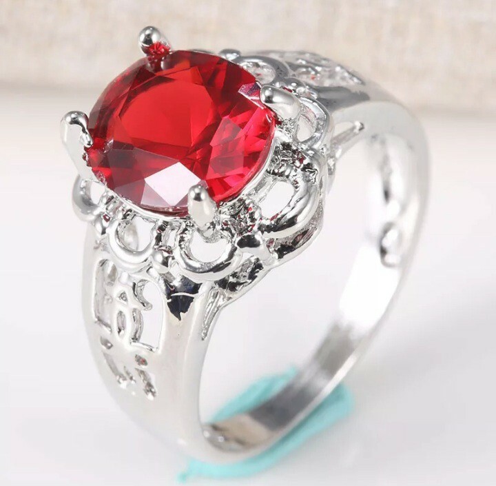 Silver Red Emerald Gemstone Birthstone Engagement Ring Size 7