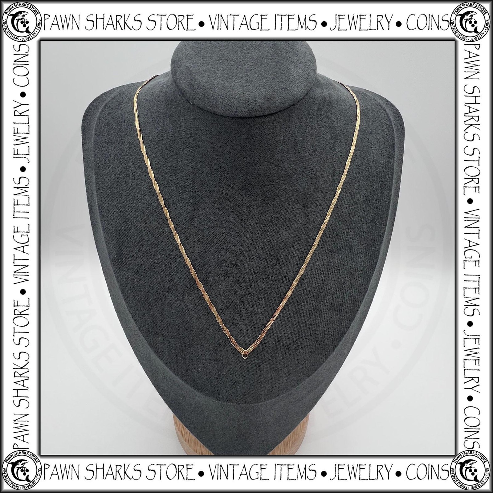 18″ Twisted Herringbone V-Shape Necklace in 14K Yellow Gold