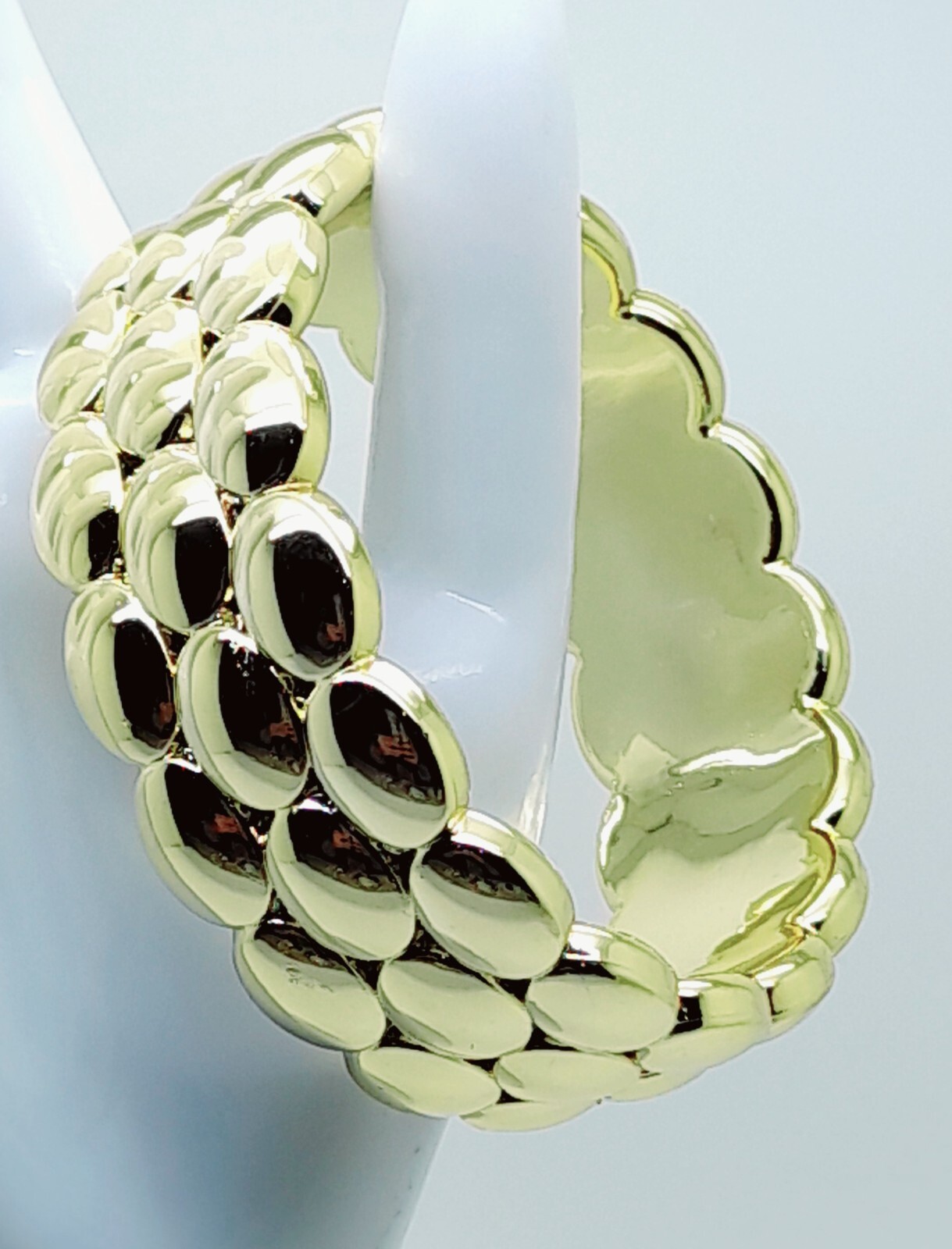 B001 Simple style Light Weight Large 1″ inch wide gold color Bangle Bracelets