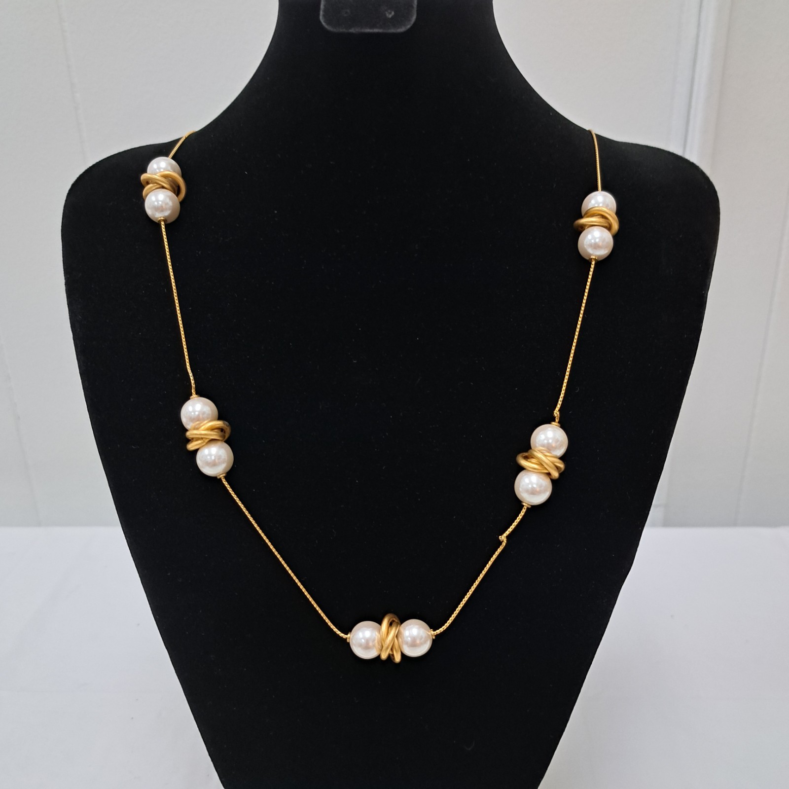 Vintage Talbots Womens Gold Tone White Faux Pearl Bead Chain Necklace 35in