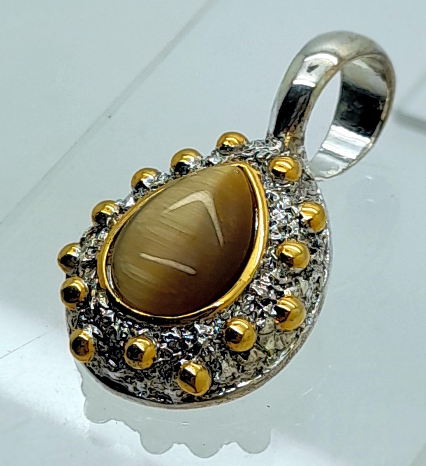 Chunky teardrop shape Gold & silver brown Cat eye pendant charm fashion jewelry