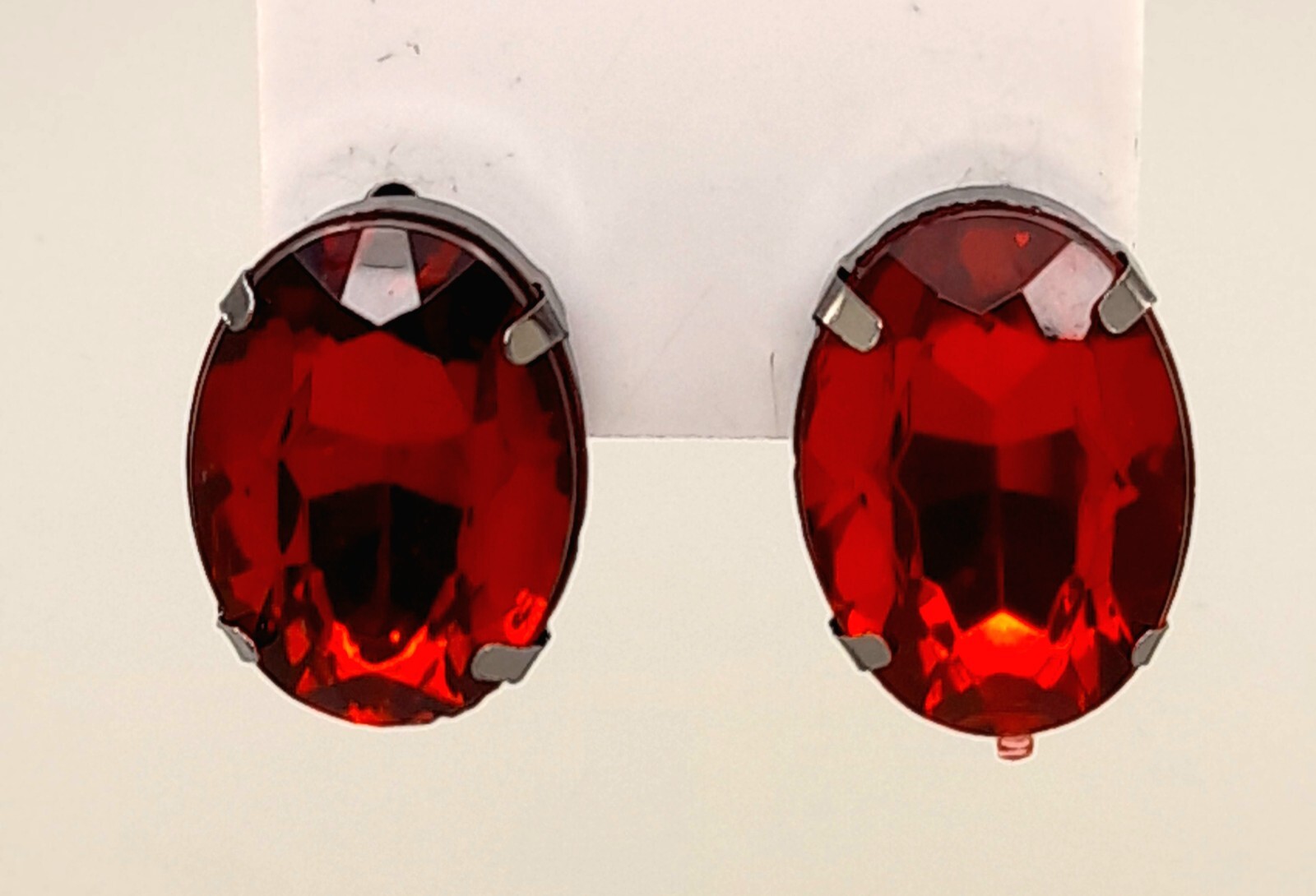 E567 light weight red color oval shape faux glass stud post fashion earrings